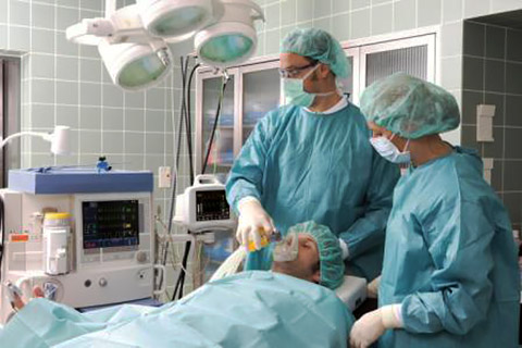 Operationsraum für Vollnarkose-Behandlung