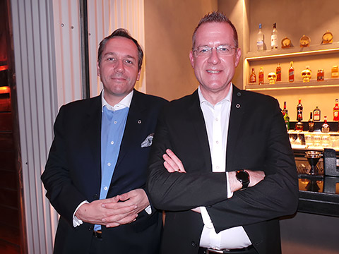 GM Siegfried Nierhaus und Hotelmanager Stephen Meredith