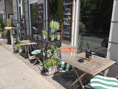 Straßencafé
