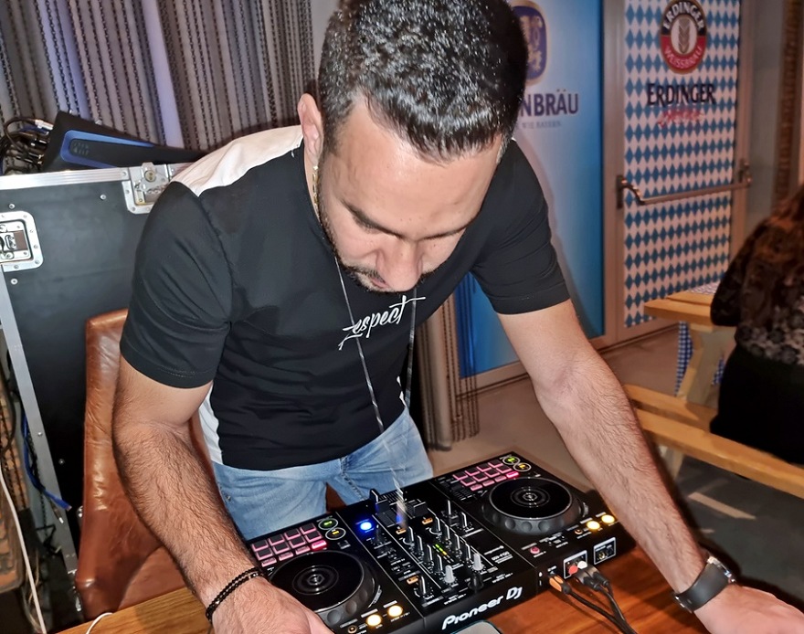 DJ Johnny