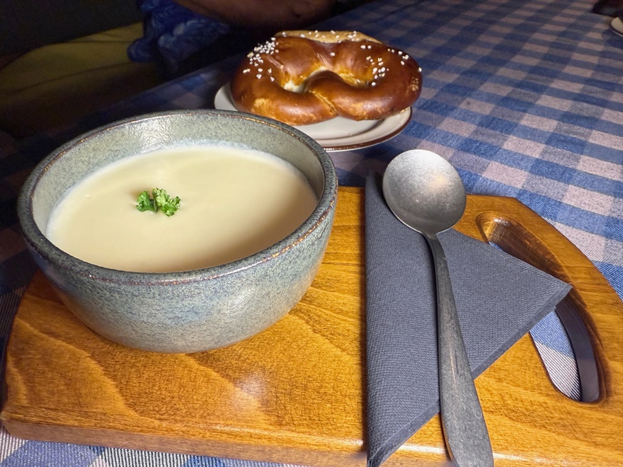 Spargelsuppe