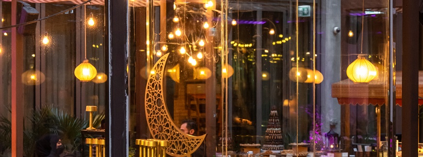 Von Sonnenuntergang bis Suhoor